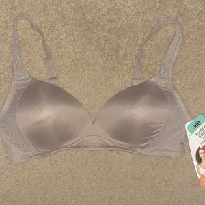 Warner's bra wirefree light lift multi-way size 38B